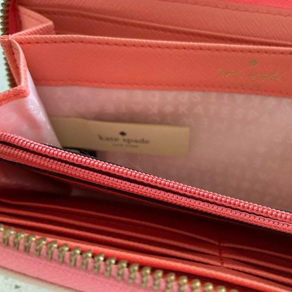 Kate Spade Flamingo Wallet - Picture 3 of 8